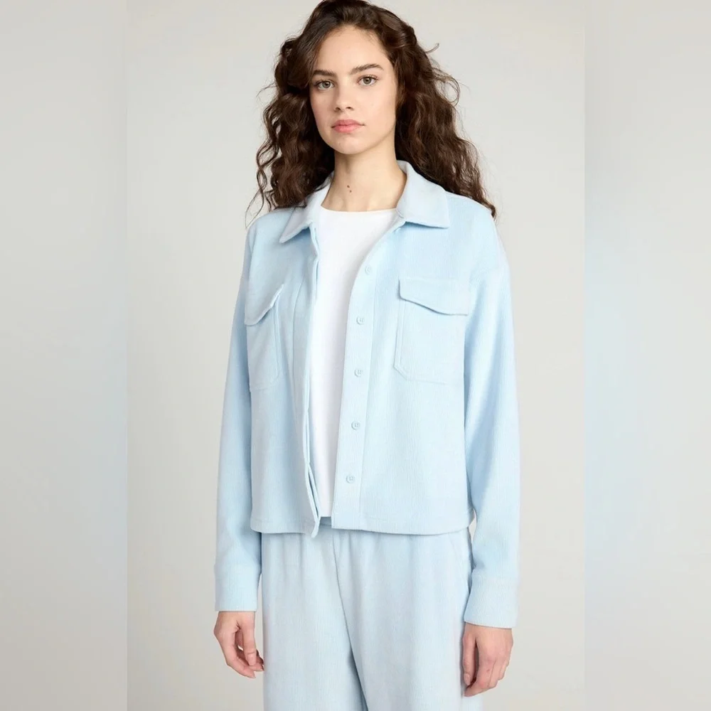 Mondetta Women's Cropped Corduroy Button Down Shirt NWT - Picture 4 of 8
